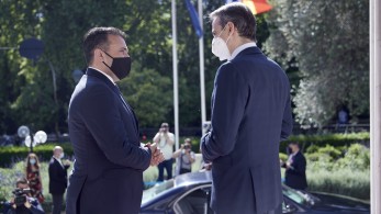 Μητσοτάκης σε Ζάεφ: Αυτές είναι οι προϋποθέσεις για την ευρωπαϊκή προοπτική της Β. Μακεδονίας
