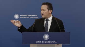 Στέλιος Πέτσας: Τείχος ανοσίας με 5 εκατ. εμβολιασμένους έως το τέλος Μαΐου