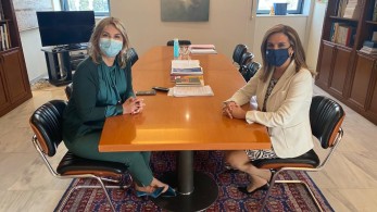 Μνημόνιο συνεργασίας των υπουργείων Παιδείας-Υγείας για άτομα με αυτοκτονικές τάσεις