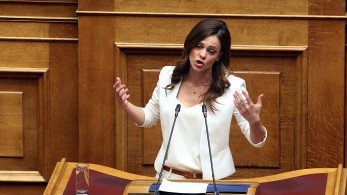 Το τερμάτισε η Αχτσιόγλου: Πήγαμε σε lockdown γιατί δεν είχαμε ΜΕΘ (Ηχητικό)