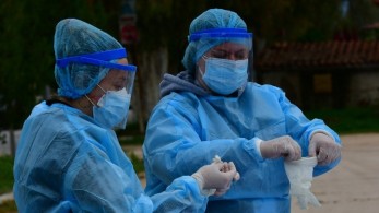 Μετά τις 20/5 πέφτουμε κάτω από 3.000 κρούσματα-Τι ισχύει για τον εμβολιασμό των εγκύων