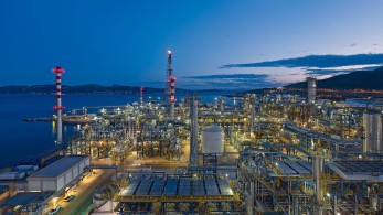 Νέα εποχή για τα ΕΛΠΕ με επενδύσεις 4 δισ. ευρώ