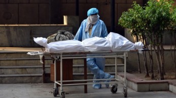 Εξαπλώνεται από την Ινδία στο Νεπάλ ο κορωνοϊός: Φόβοι για “ανθρώπινη καταστροφή”