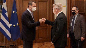 Στο Μαξίμου ο Ισραηλινός καθηγητής Nadir Arber για το φάρμακο κατά της Covid