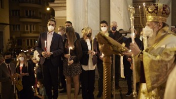 Στον Ι.Ν. Αγίου Διονυσίου Αεροπαγίτου έκανε Ανάσταση ο πρωθυπουργός (pics)