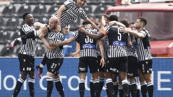 Ο ΠΑΟΚ «σφιχταγκάλιασε» τη δεύτερη θέση