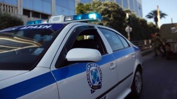 Σύλληψη δύο στρατιωτικών με καραμπίνες έξω από εκκλησία