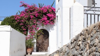 Καθολικός εμβολιασμός και στα νησιά άνω των 10.000 κατοίκων