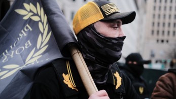 Αυτοδιαλύθηκαν οι «Proud Boys» στον Καναδά