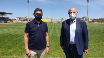 Επίσκεψη Αυγενάκη στο δημοτικό στάδιο Καρδίτσας