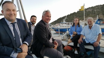 Αποθέωσαν Βορίδη οι αγρότες του Μαρκόπουλου