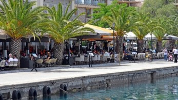 Ενθαρρυντικά τα μηνύματα από το άνοιγμα της εστίασης