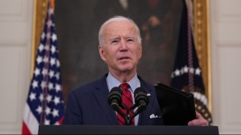 Μπάιντεν σε Νετανιάχου: Το Ισραήλ έχει νόμιμο δικαίωμα να αμυνθεί