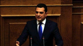 Στο στόχαστρο του Σκρέκα οι “αεριτζήδες” των ΑΠΕ