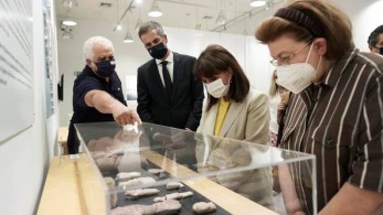 Μπακογιάννης στην Πινακοθήκη του Δήμου: Επανεκκίνηση του πολιτισμού στην πόλη που τον γέννησε