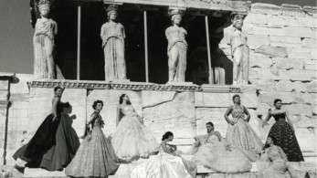 “Πονηρή η σύγκριση των αιτημάτων Gucci και Dior”- Τι λέει ο επί 23 χρόνια επικεφαλής φωτογράφος της Ακρόπολης