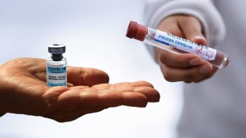 Αποτελεσματικά κατά της ινδικής παραλλαγής τα εμβόλια Pfizer και AstraZeneca