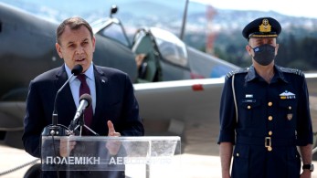 Παναγιωτόπουλος: Υποδέχτηκε το θρυλικό αεροσκάφος “Spitfire MJ755” στο Μουσείο της Π.Α.