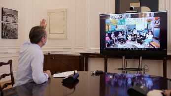 Μητσοτάκης σε μαθητές Νηπιαγωγείου Πάχνης: Ίδιες ευκαιρίες σε όλα τα ελληνόπουλα ανεξαρτήτως θρησκείας