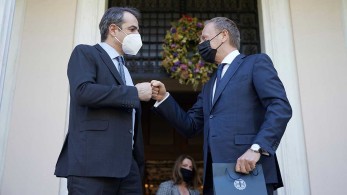 Εύσημα Τουσκ σε Μητσοτάκη για τη διαχείριση της πανδημίας