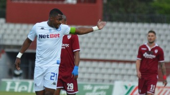 Play outs Super League 1: «Πέσιμο αυλαίας» με καταγγελίες για ρατσιστική επίθεση