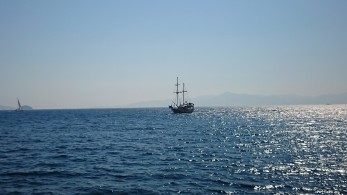 Καιρός: Ηλιοφάνεια και υψηλές θερμοκρασίες