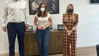 ΟΝΝΕΔ: Συνάντηση Μαρινάκη με την πρόεδρο της Νεολαίας του ΕΛΚ Lidia Pereira