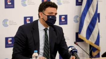 Κικίλιας από Σύρο: “Κάθε εμβόλιο που έρχεται, αμέσως διοχετεύεται στις εμβολιαστικές γραμμές”