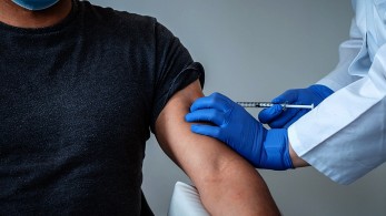 Θεμιστοκλέους για AstraZeneca: Απειροελάχιστες οι παρενέργειες από την δεύτερη δόση