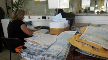Μέχρι 27/8 οι φορολογικές δηλώσεις-Τι θα γίνει με τον ΕΝΦΙΑ