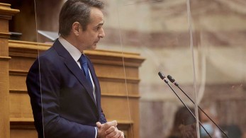 Ολομέτωπη Μητσοτάκη σε ΣΥΡΙΖΑ: Ο ικανός στο γήπεδο της πολιτικής και ο μίζερος παρατηρητής