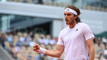 Στους «8» του Roland Garros ο Τσιτσιπάς (vid)