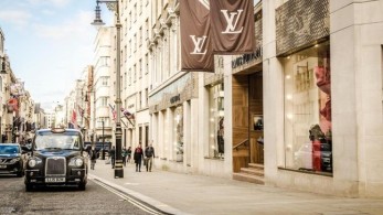 Το όνομά της είναι “Bond”, …οδός Bond: Ο πιο ακριβός εμπορικός δρόμος του Λονδίνου