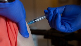 Στα αζήτητα 17 εκατομμύρια δόσεις του εμβολίου της Johnson & Johnson