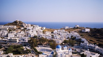 Ίος: Περίπου 10 νέοι σε καραντίνα στο νησί μετά από μεγάλο πάρτι