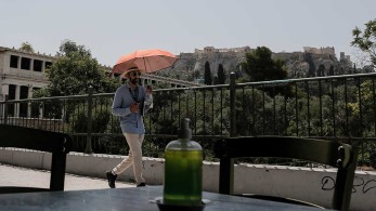 Καμίνι η χώρα: Στους 44 βαθμούς ο υδράργυρος-Οδηγίες προστασίας