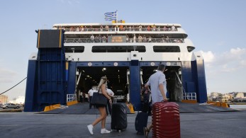 Συναγερμός για τέταρτο κύμα: Όλα τα νέα μέτρα που ισχύουν από σήμερα