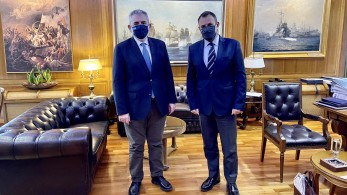 Άδεια πατρότητας και στα στελέχη των Ενόπλων Δυνάμεων