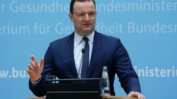 Υπουργός Υγείας Γερμανίας: Το καλοκαίρι θα υπάρξει “εμβολιαστικό ρεύμα”