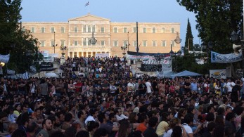 Απέλπιδα προσπάθεια ΣΥΡΙΖΑ: Στήνει νέο σκηνικό με πλατείες «αγανακτισμένων»