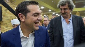 Θέλει ο Τσίπρας ν’αγιάσει και ο Πολάκης δεν τον αφήνει