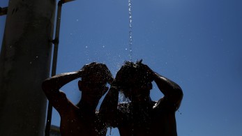 Καύσωνας: Από τους μεγαλύτερους εδώ και 35 χρόνια –  Τι λένε οι μετεωρολόγοι