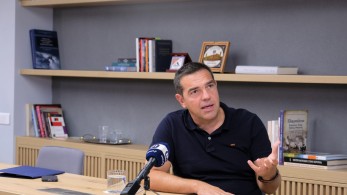 Κεραμέως κατά Τσίπρα: Έφτασε στο έσχατο σημείο κοροϊδίας των νέων