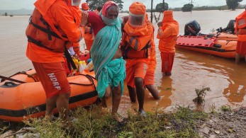 Ινδία: 127 νεκροί μέχρι στιγμής ο απολογισμός από τους φονικούς μουσώνες