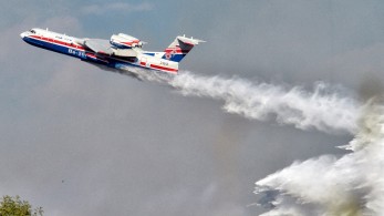 Φωτιά στη Ρόδο-Στη «μάχη» και το ρωσικό Beriev-200