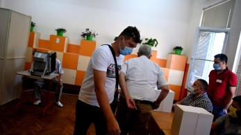 Βουλγαρία: Το κεντροδεξιό GERB προηγείται με μικρή διαφορά στις βουλευτικές εκλογές