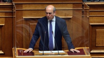 Χατζηδάκης: Περαιτέρω αύξηση του κατώτατου μισθού το 2022