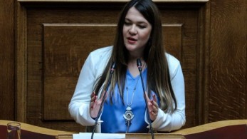 Εκτός ΜέΡΑ 25 η Κ. Αδάμου λόγω «αντισυντροφικής συμπεριφοράς» – «Καλή τύχη» της εύχεται ο Βαρουφάκης