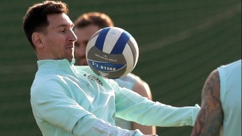 Η συγκινητική προσοχή του Μέσι σε ένα “παιδί” 100 ετών