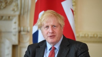 Βρετανία-Τζόνσον: “Μονόδρομος η ελευθερία” αλλά η πανδημία δεν έχει τελειώσει